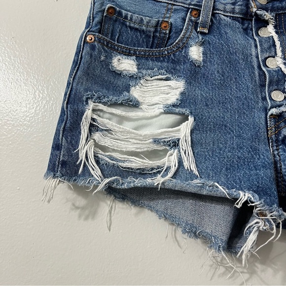 Levi's 501 Women's 26 Distressed Button Fly Frayed Boho Cut Off Denim Shorts - Picture 2 of 13